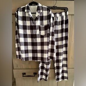 Men’s Long Sleeve 2 piece Pajama set NWT